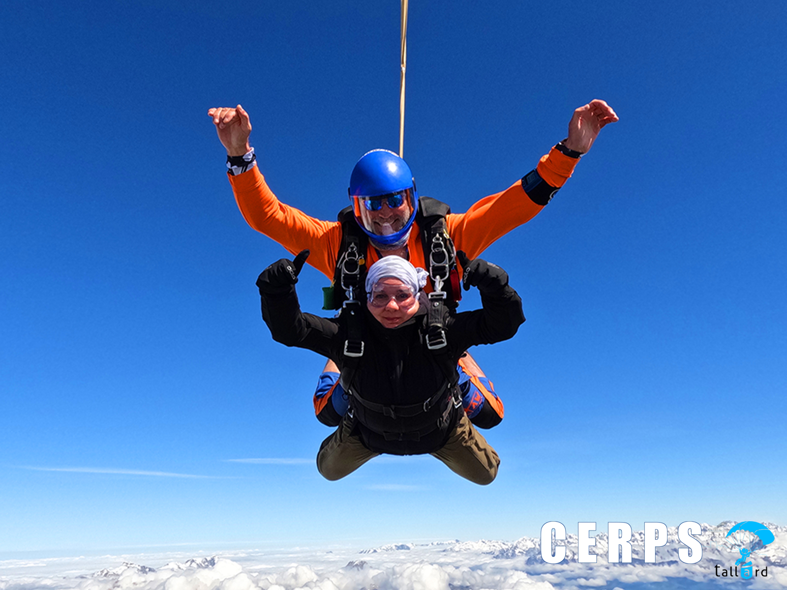 Sauter en parachute tandem à l'aérodrome de Gap - Tallard